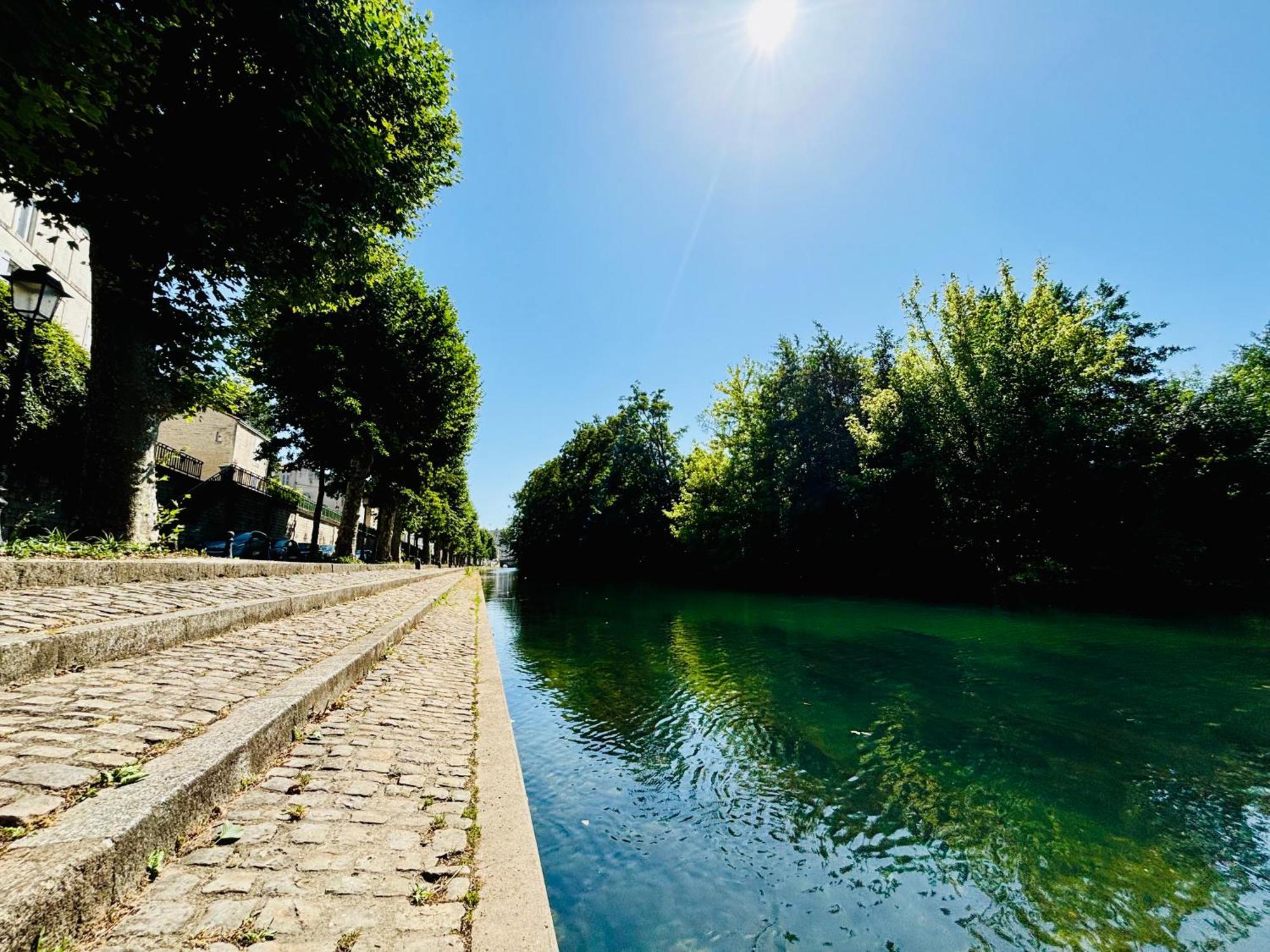 La Maison Du Parc, Charme Et Tranquillite Niort Extérieur photo