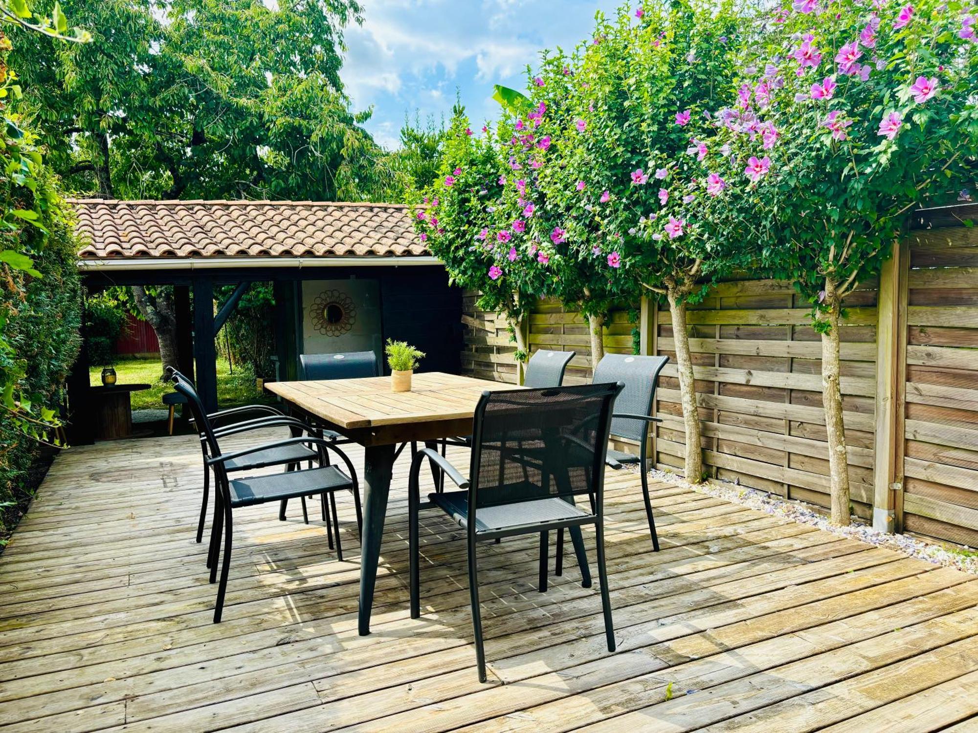 La Maison Du Parc, Charme Et Tranquillite Niort Extérieur photo