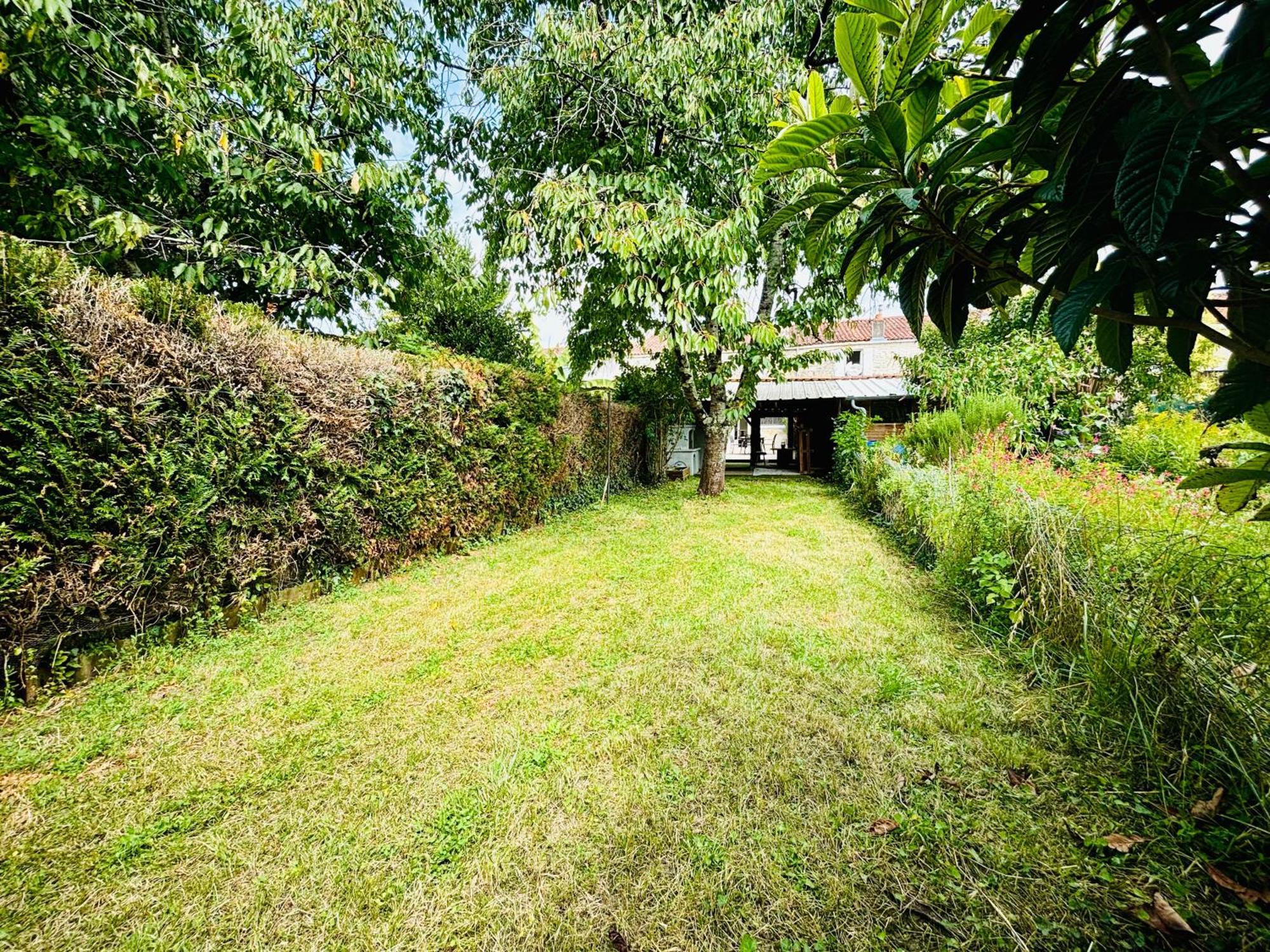 La Maison Du Parc, Charme Et Tranquillite Niort Extérieur photo